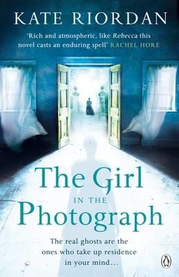 THE GIRL IN THE PHOTOGRAPH PB