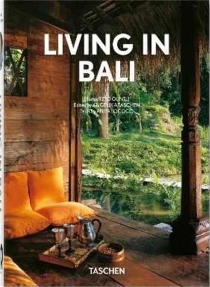 LIVING IN BALI HB