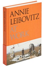 ANNIE LEIBOVITZ AT WORK